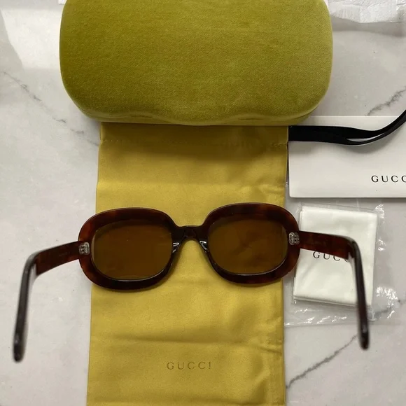 GUCCI UNISEX CLASSIC HAVANA / TORTOISE OVAL WITH RETRO YELLOW TINTED LENSES GUCCI UNISEX CLASSIC HAVANA / TORTOISE OVAL WITH RETRO  main image 2